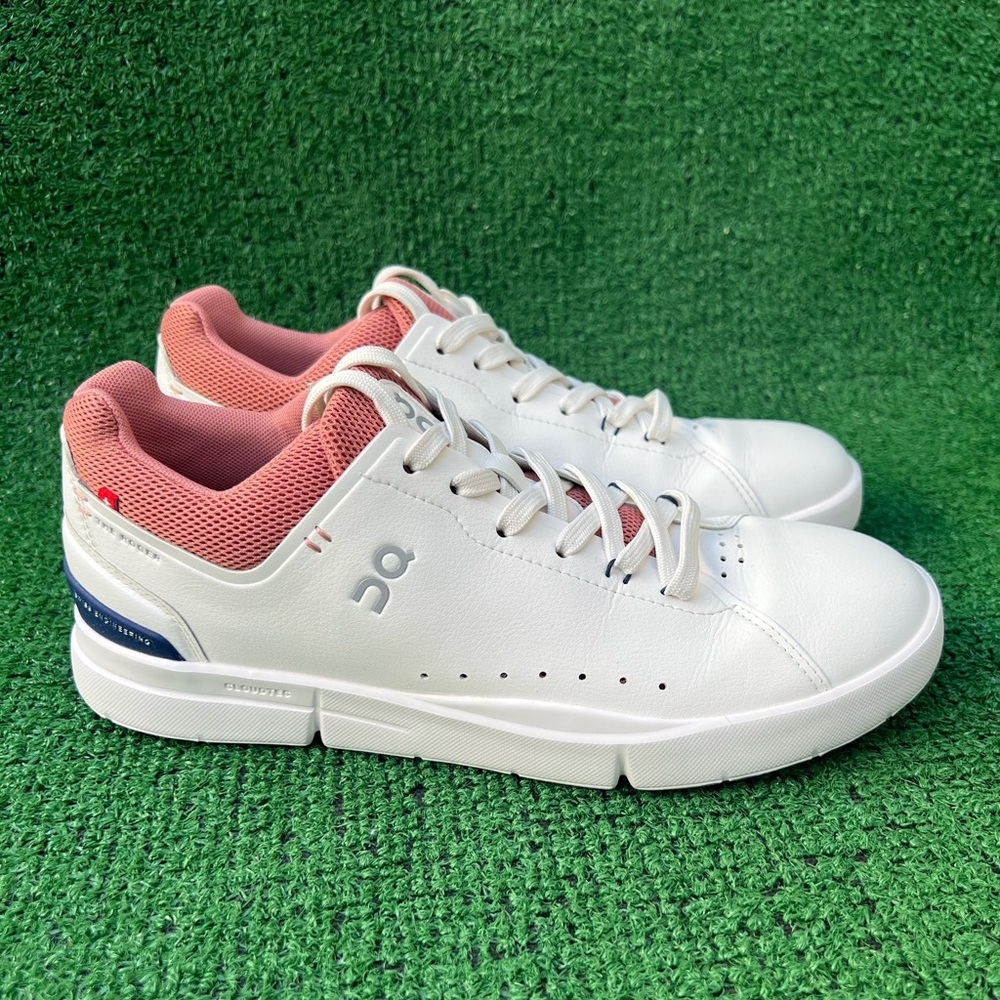 On Cloud Women's The Roger Advantage 48.99147 White size 9 used no original box